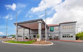 Quality Inn & Suites I-10 Near Fiesta Texas